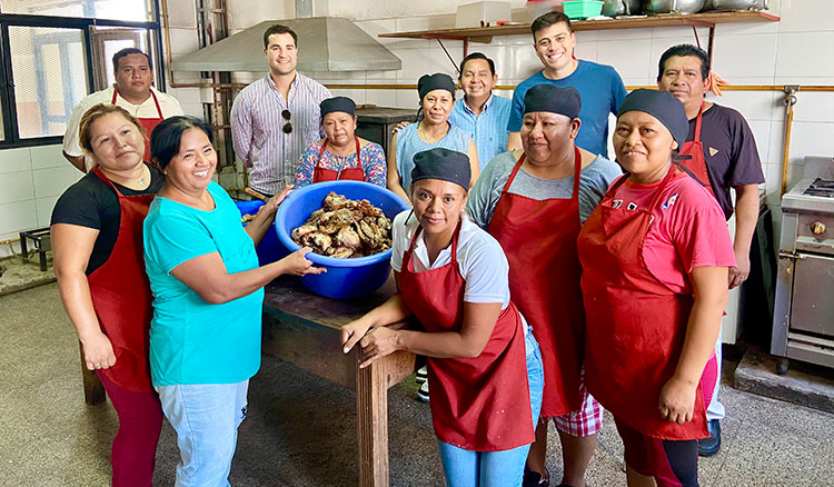 Más de 15 mil beneficiarios en comedores escolares de Rivadavia, San Martín y Orán Más de 15 mil beneficiarios en comedores escolares de Rivadavia, San Martín y Orán