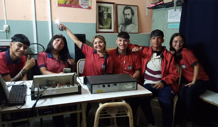 Estudiantes se capacitaron en géneros periodísticos y formatos radiofónicos Fotografía: Estudiantes se capacitaron en géneros periodísticos y formatos radiofónicos