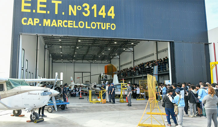 Salta se destaca con la única escuela técnica aeronáutica del Norte Fotografía: Salta se destaca con la única escuela técnica aeronáutica del Norte
