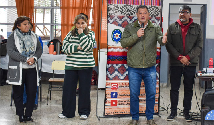 Comunidades indígenas kollas y docentes del departamento la Caldera Fotografía: Comunidades indígenas kollas y docentes del departamento la Caldera