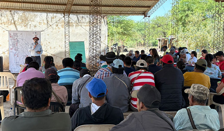 Encuentro comunitario en Santa Victoria Este Fotografía: Encuentro comunitario en Santa Victoria Este