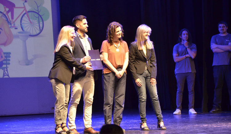 Educación brinda herramientas financieras a estudiantes del secundario Fotografía: Educación brinda herramientas financieras a estudiantes del secundario