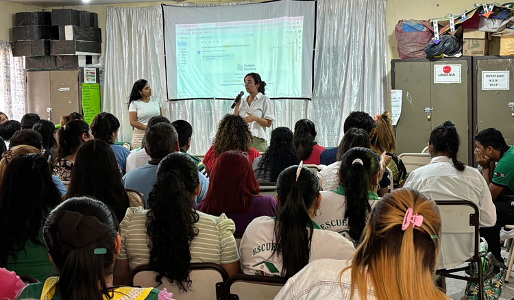 Docentes de Rivadavia Banda Norte se capacitaron en Salud Mental y Acompañamiento Integral Fotografía: Docentes de Rivadavia Banda Norte se capacitaron en Salud Mental y Acompañamiento Integral