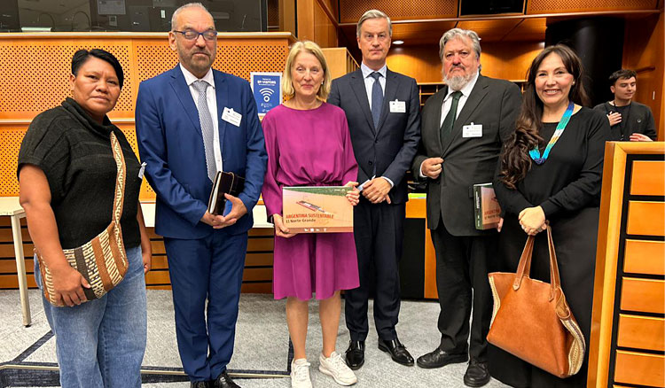 Fotografía: Docente salteña representó a Salta en un encuentro internacional