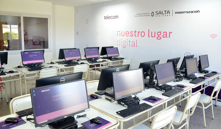 Fotografía: El Aula Digital está disponible para toda la comunidad educativa