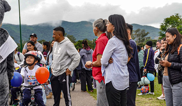 Fotografía: Más de 170 estudiantes participaron de una bicicleteada en el Parque Bicentenario