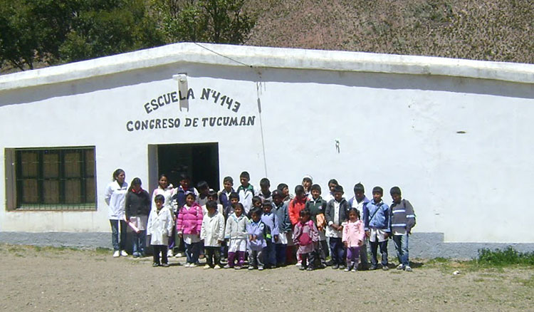 Viaje solidario de los Alumnos de la EET N° 3138 a Iruya Viaje solidario de los Alumnos de la EET N° 3138 a Iruya