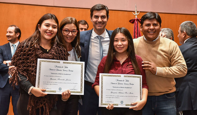 Para la Provincia, la educación es el centro de la gestión Para la Provincia, la educación es el centro de la gestión