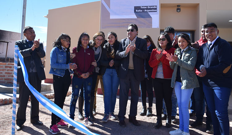 El Gobierno inauguró el primer edificio escolar secundario de Tolar Grande El Gobierno inauguró el primer edificio escolar secundario de Tolar Grande